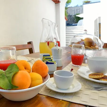 ベッド・アンド・ブレックファスト Le Isole 3*