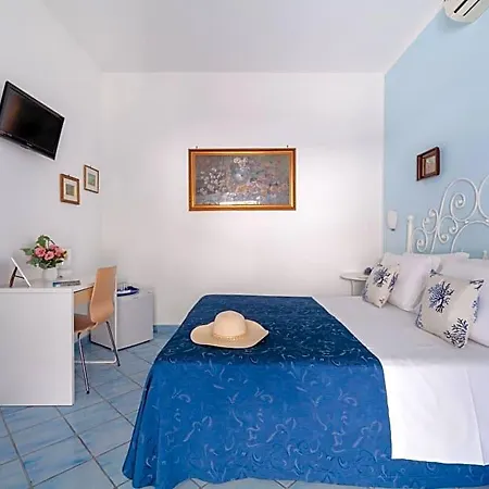 Le Isole לינה וארוחת בוקר Forio di Ischia
