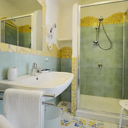 Le Isole فندق مبيت وإفطار 3*