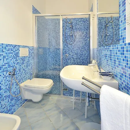 فندق مبيت وإفطار Le Isole Forio di Ischia